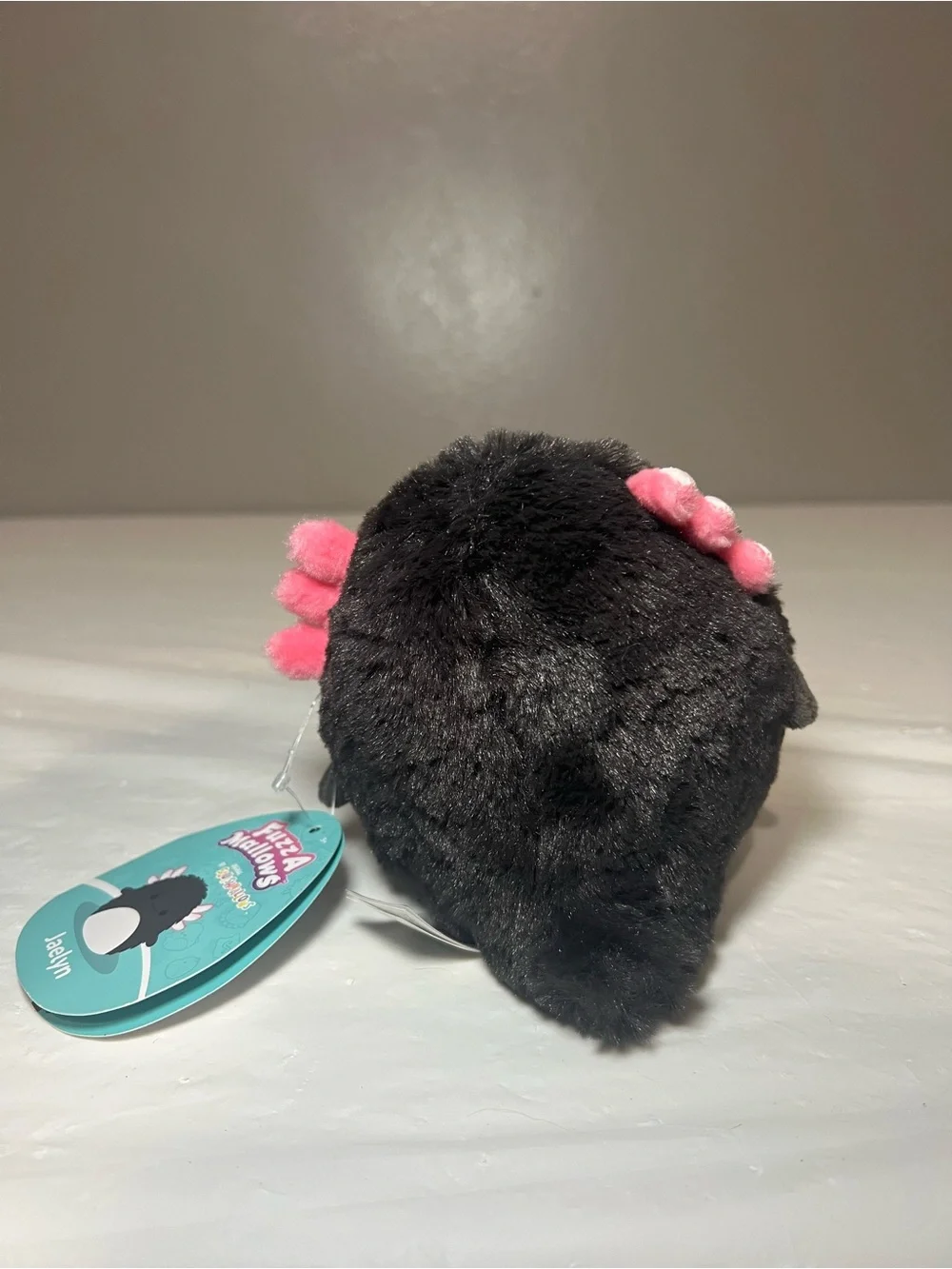 NWT 2023 Squishmallows Fuzzamallows JAELYN Axolotl
